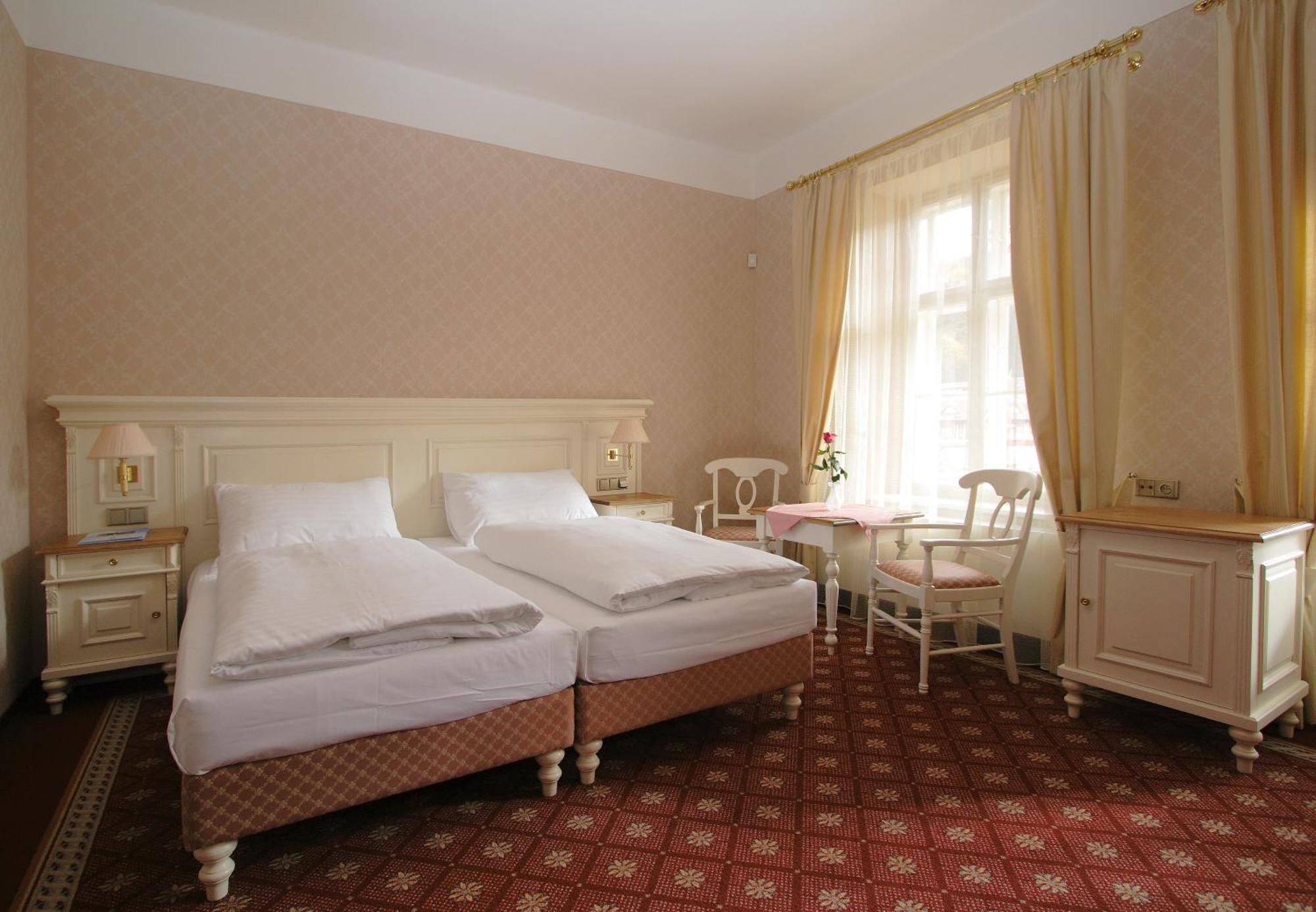 Alpska Ruze Hotel ลูฮาโชวิตเซอ ภายนอก รูปภาพ