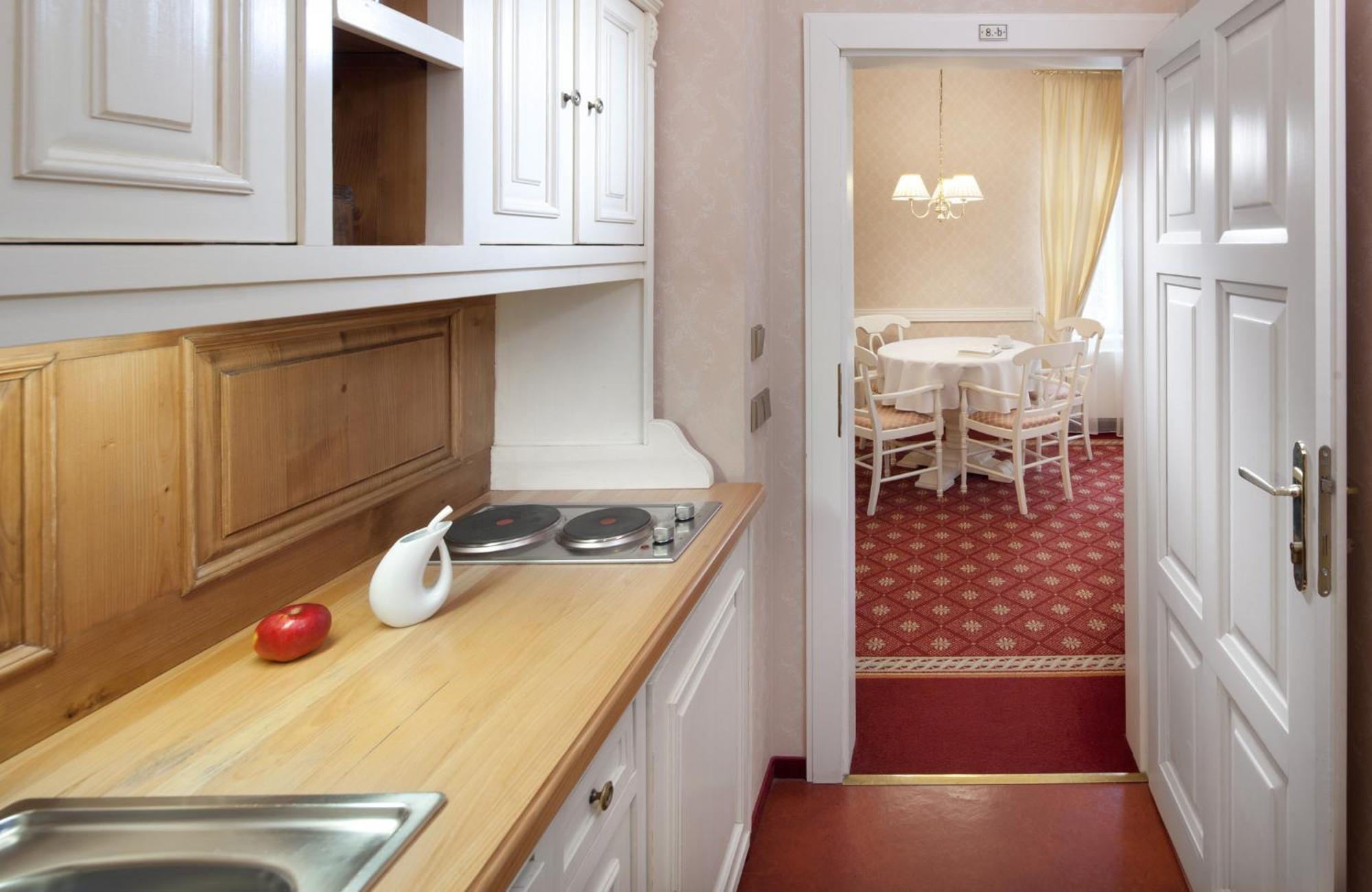 Alpska Ruze Hotel ลูฮาโชวิตเซอ ภายนอก รูปภาพ